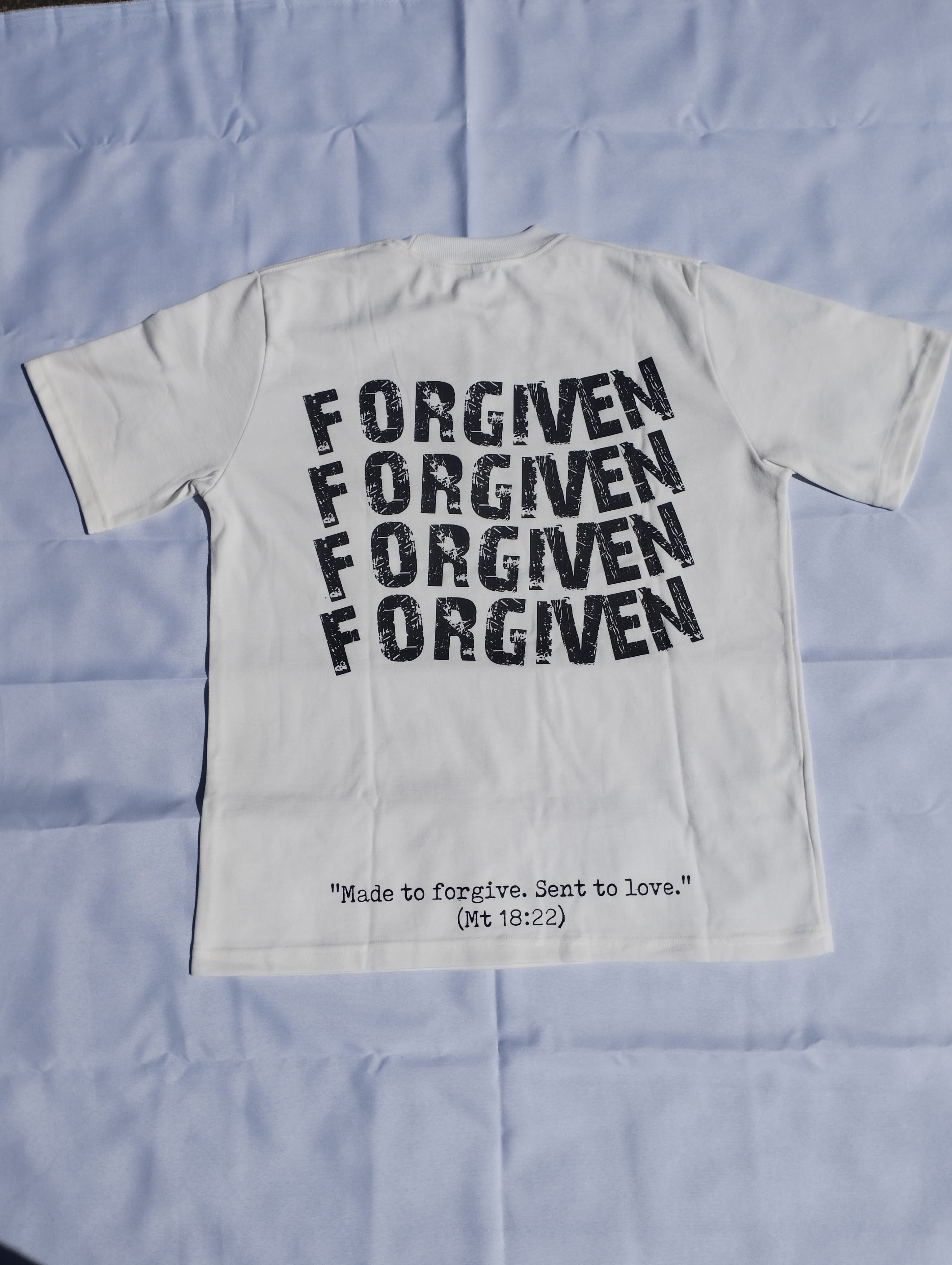 CAMISETA FORGIVEN BRANCA